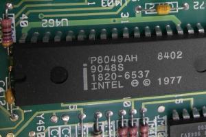 Что такое микропроцессор, микроконтроллер и программируемый логический контроллер